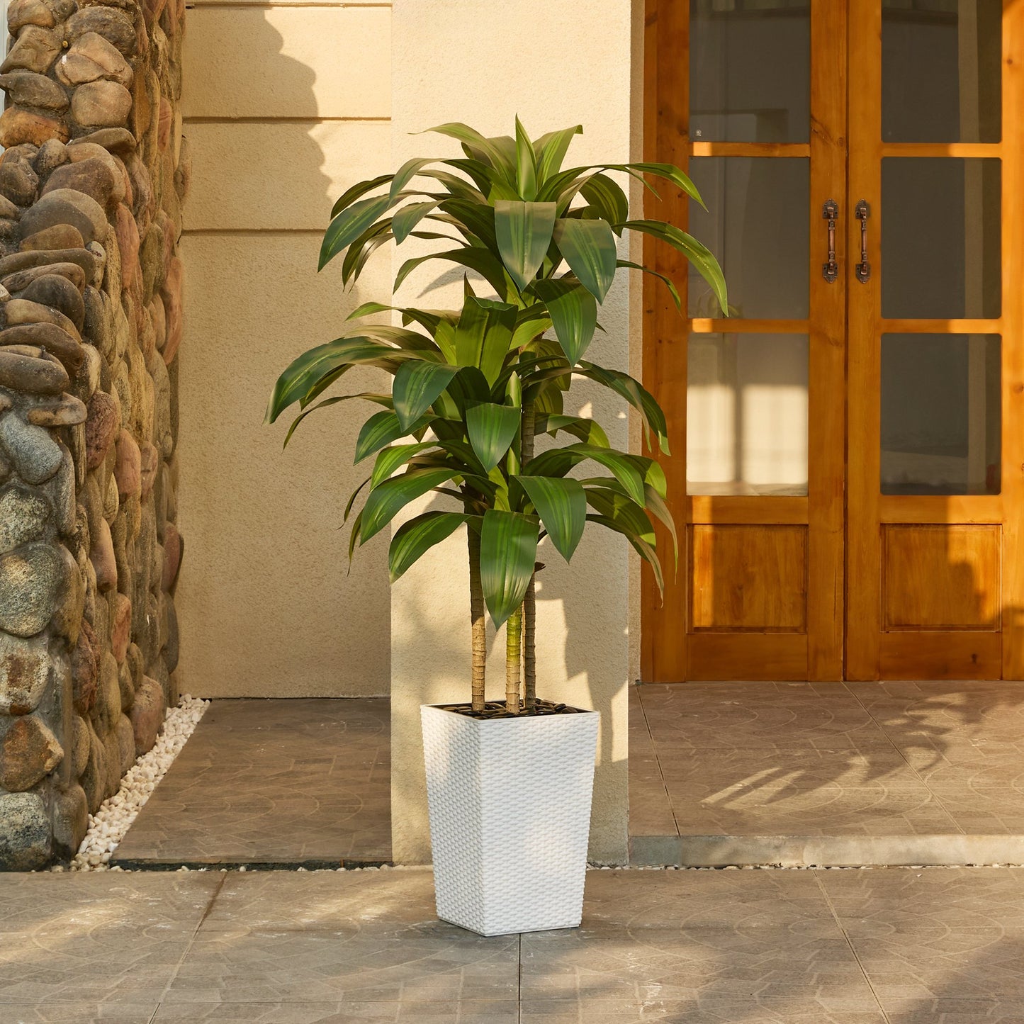 DR.Planzen Artificial Dracaena Tree 5ft - UV Protected Faux Dracaena Plant with 57 Green Leaves, Fake Tree for Indoor  Outdoor Use, Sturdy Tall White Planter with River Stones