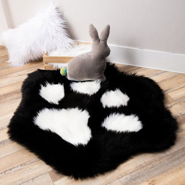 Soft Fluffy Kids Cat Paw Faux Fur Sheepskin Indoor Decorative Fuzzy Rugs 2.8 X 3.2 Feet, Black White,1 Pack